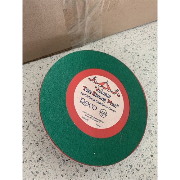 VTG 1991 Reco McClelland Doll-JOHNNY THE STRONGMAN Childrens Circus-Porcelain - Picture 5 of 8